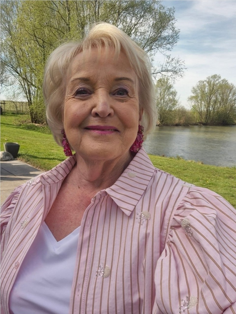 Elly Nieuwunhuis